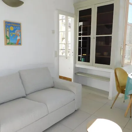 Apartment Charming Air-conditioned T1 Bis 'les Bains' In The Heart Of Old